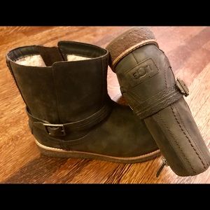 Ugg Women’s Camren - Demitasse